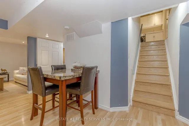 Additional image 30 of 61 Oblate Cres