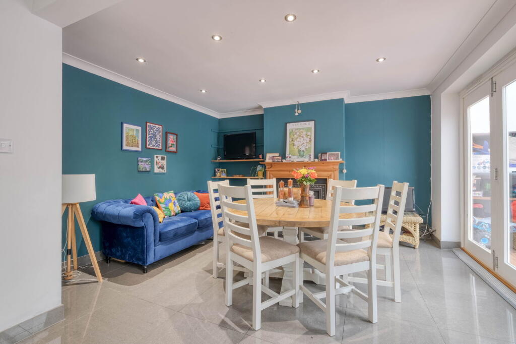 Additional image 4 of Oakenshaw Road, Greenlands, Redditch B98 7PA