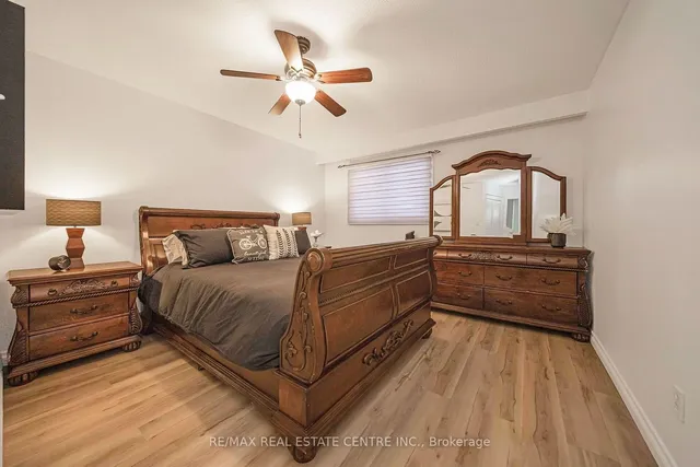 Additional image 32 of 78 Simmons Blvd