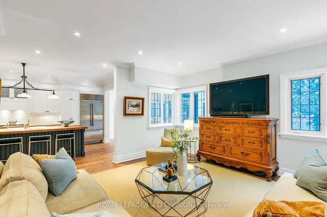 Additional image 16 of 269 Oriole Pkwy