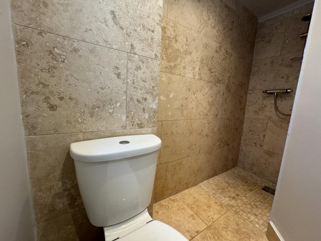 Additional image 5 of Norbins Road, Glastonbury, Somerset