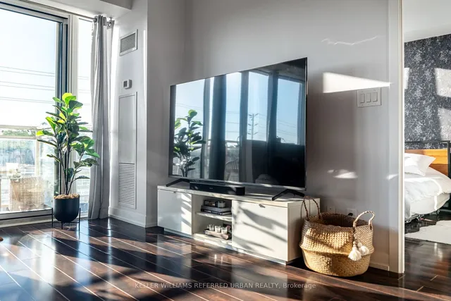 Additional image 22 of 5101 Dundas St Unit 312