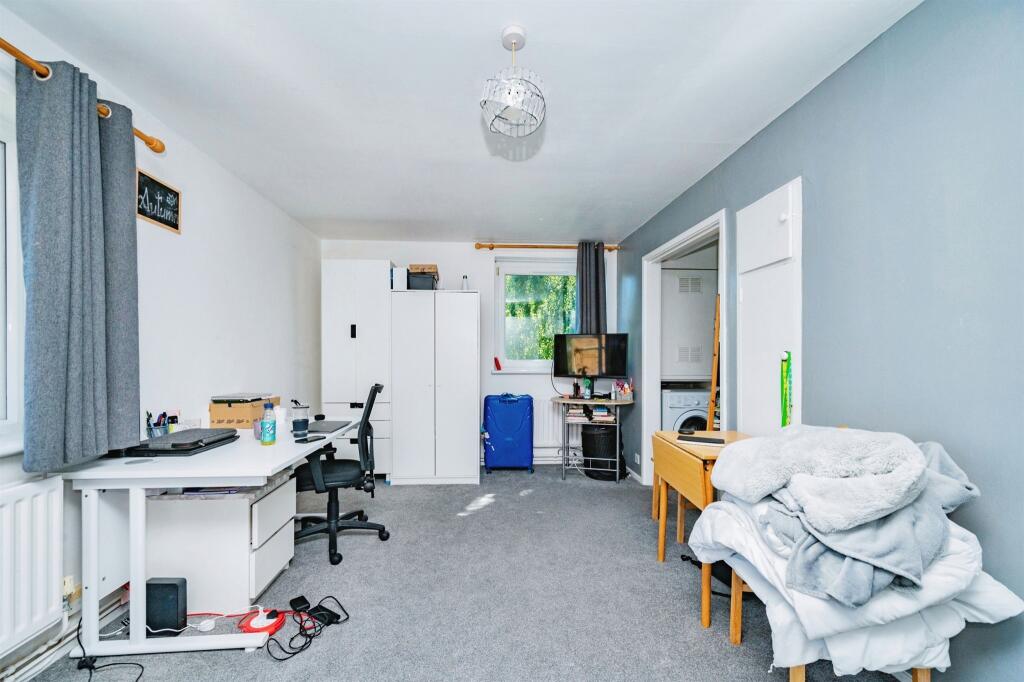 Additional image 4 of Hollybush Lane, Welwyn Garden City