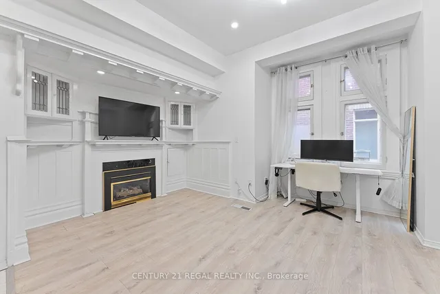 Additional image 8 of 228 St George St Unit 3