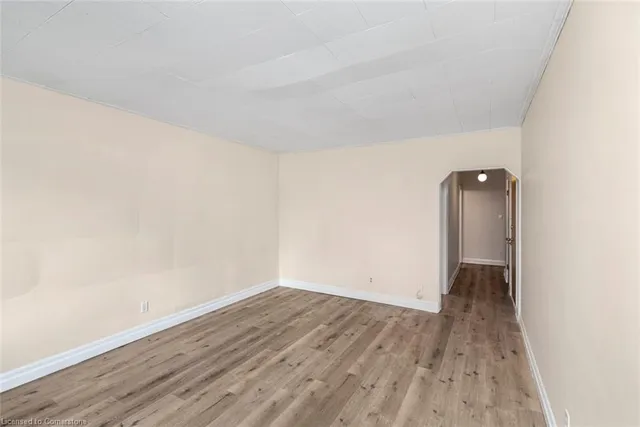 Additional image 8 of 802 King St Unit 5