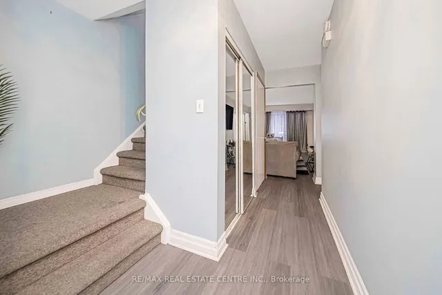 Additional image 7 of 27 Vodden Crt