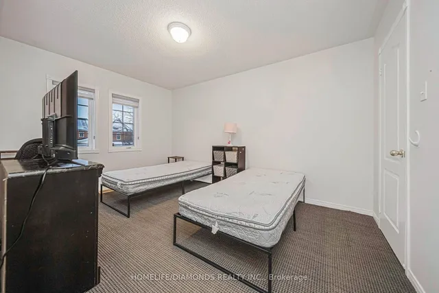 Additional image 32 of 90 MONACO Crt