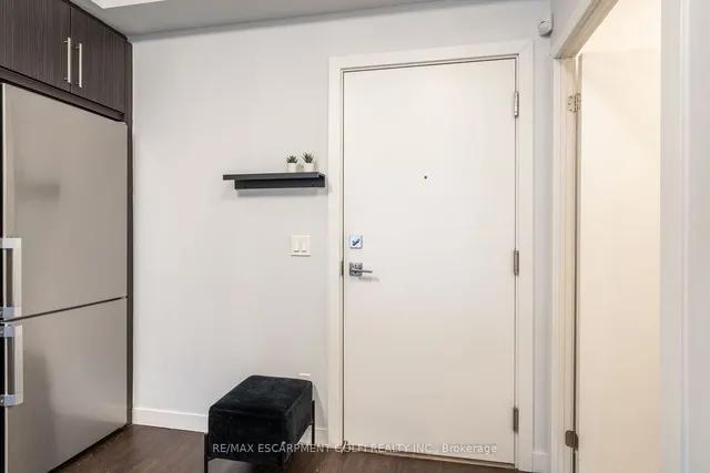 Additional image 6 of 2087 FAIRVIEW St Unit 2001