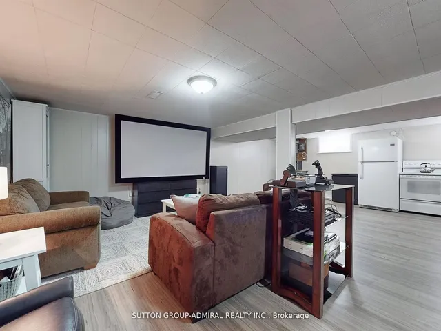 Additional image 28 of 18 Ludstone Dr