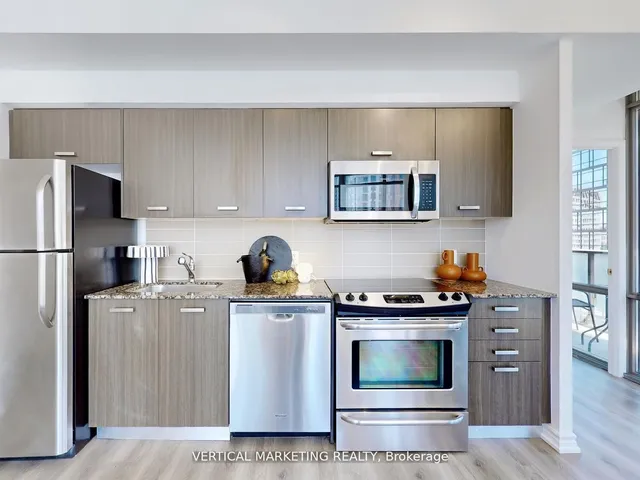 Additional image 6 of 832 Bay St Unit 708