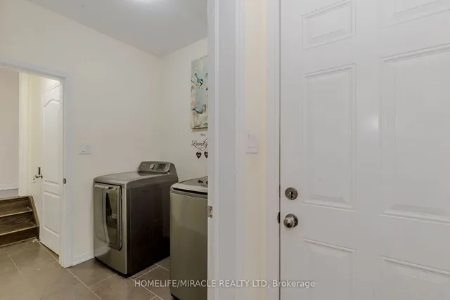 Additional image 38 of 138 Baffin Cres