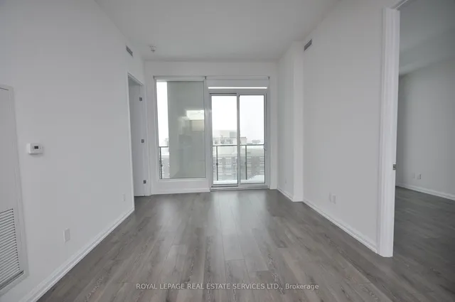 Additional image 16 of 4208 Dundas St Unit 702