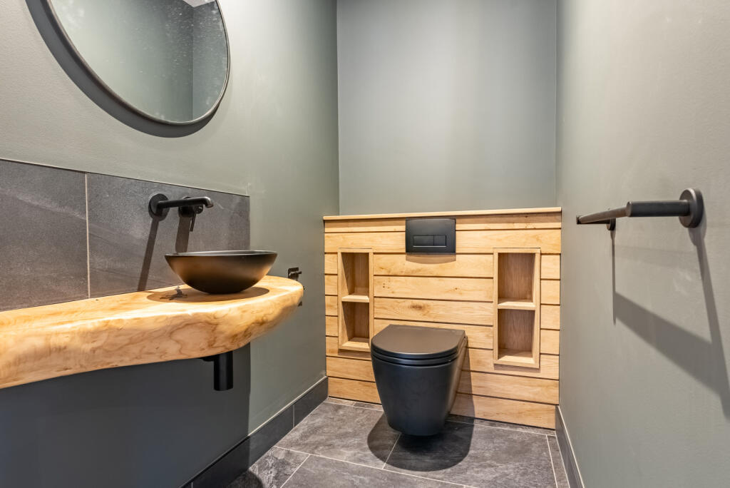 Additional image 25 of Oakridge, Drop Lane, Bricket Wood, St Albans, AL2