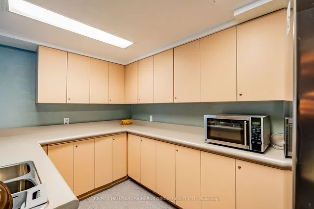 Additional image 21 of 50 Lombard St Unit 804