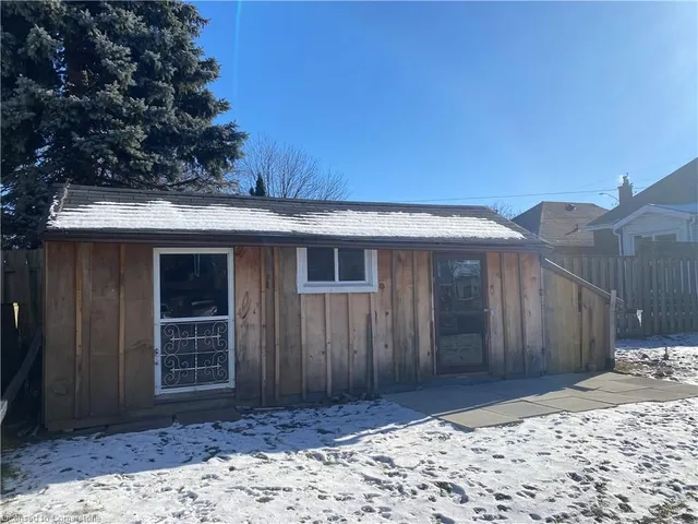 Additional image 16 of 33 Brucedale Ave