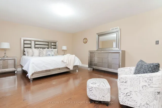 Additional image 22 of 39 Huntspoint Dr