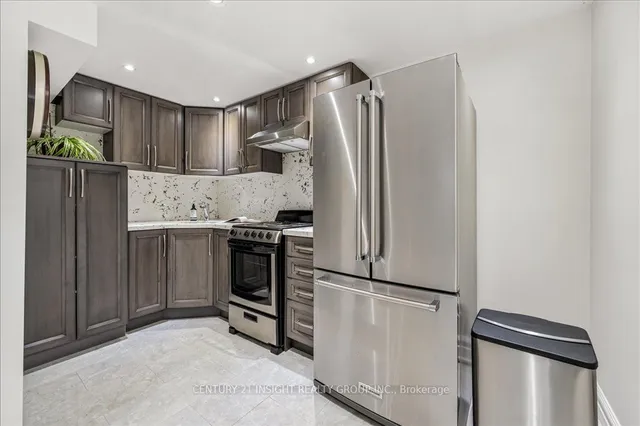 Additional image 30 of 27 Alba St