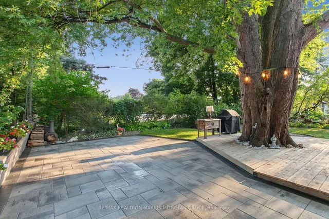 Additional image 35 of 21 Toynbee Tr