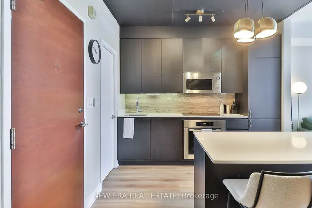 15 Iceboat Terr Unit PH01