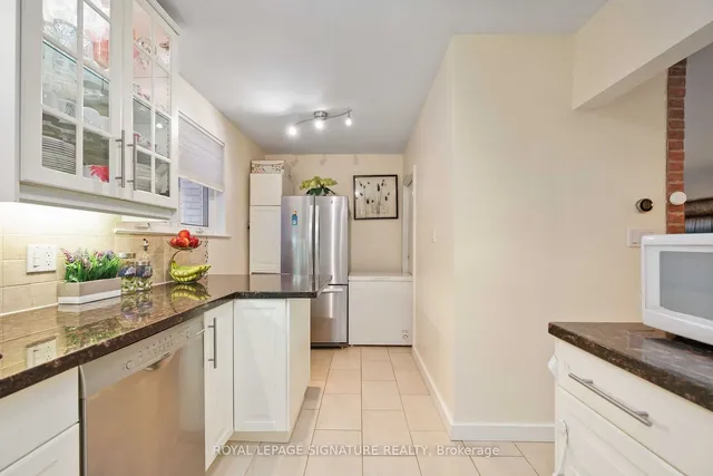Additional image 16 of 41 Dixington Cres