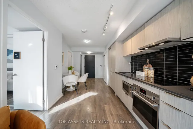 Additional image 21 of 60 shuter St Unit 2003