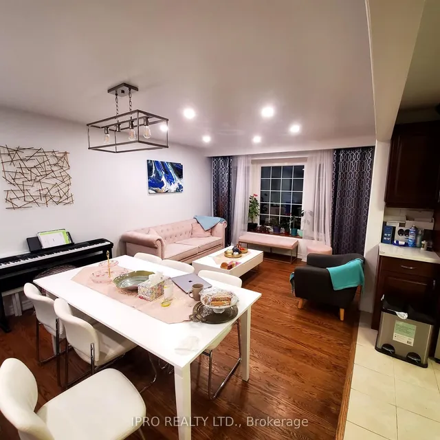 Additional image 12 of 16 Cresthaven Dr