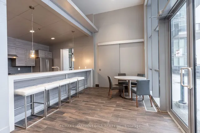 Additional image 28 of 2087 FAIRVIEW St Unit 2001