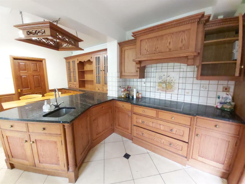 Additional image 6 of Eastern Road