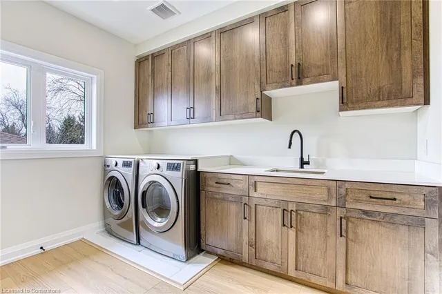 Additional image 29 of 67 Creanona Blvd