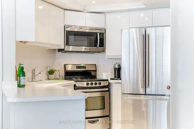 Additional image 19 of 7 Broadway Ave Unit 301