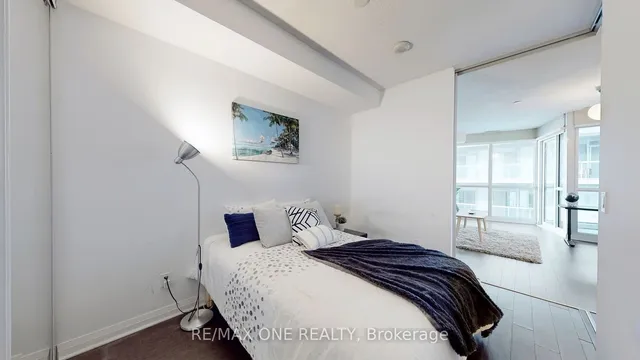 Additional image 22 of 60 ANNIE CRAIG Dr Unit 909