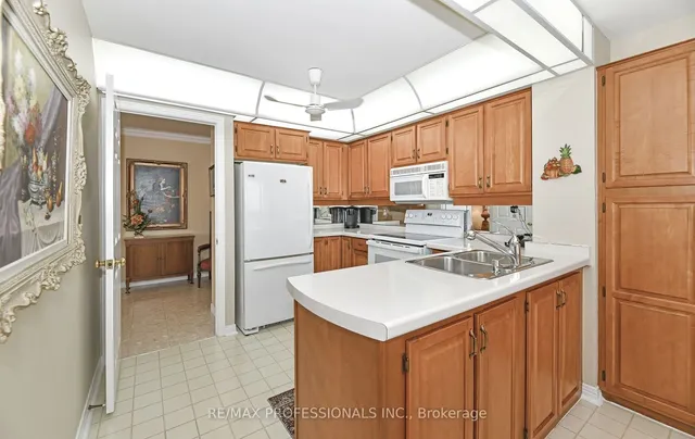 Additional image 9 of 1 Aberfoyle Cres Unit 1505