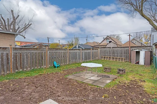 Additional image 35 of 289 Roxborough Ave