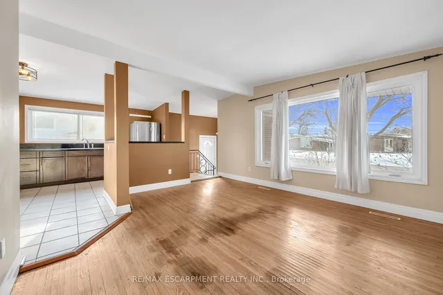 Additional image 11 of 31 Bobolink Rd