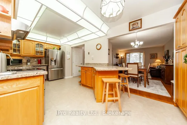 Additional image 11 of 847 Cedarbrae Ave