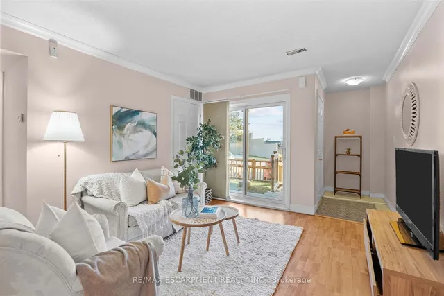 Additional image 4 of 4140 Foxwood Dr Unit 205