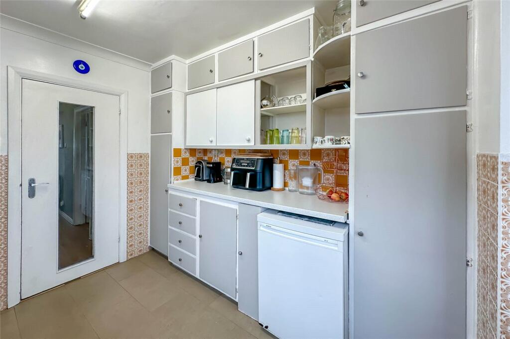 Additional image 14 of The Ridgeway, St. Albans, Hertfordshire, AL4