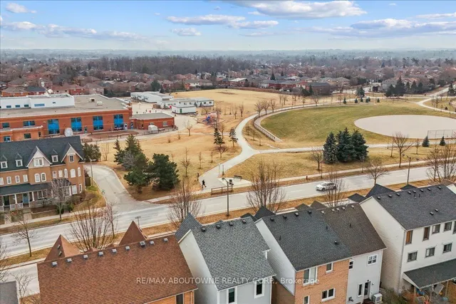 Additional image 37 of 183 Roxton Rd