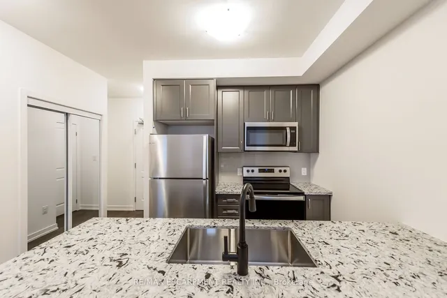 Additional image 7 of 450 Dundas St Unit 518