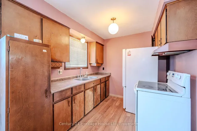 Additional image 11 of 41 Roberts Cres
