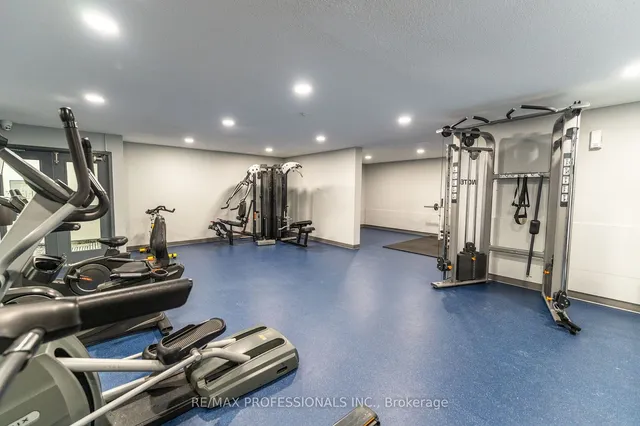 Additional image 37 of 4064 Lawrence Ave Unit 515