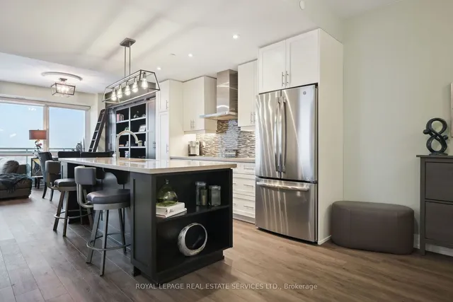 Additional image 6 of 2025 Maria St Unit 902