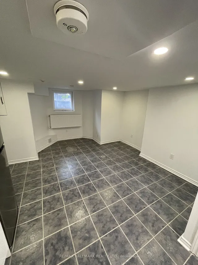 Additional image 18 of 414 Dundas St