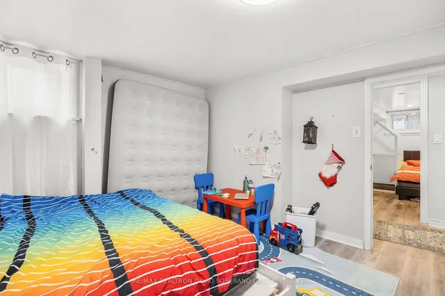 Additional image 26 of 68 Acton Ave