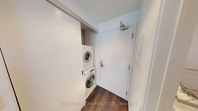 Additional image 16 of 8 Charlotte St Unit 411