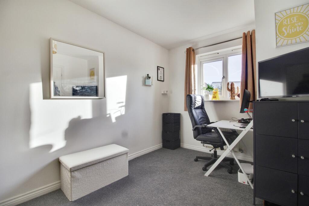 Additional image 12 of Eddington Crescent, WELWYN GARDEN CITY