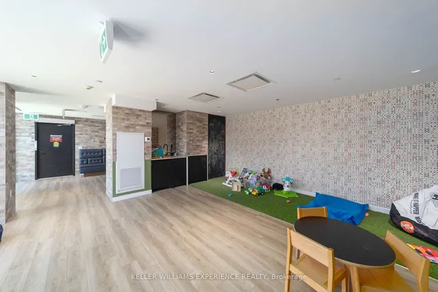 Additional image 25 of 2300 St Clair Ave Unit 118