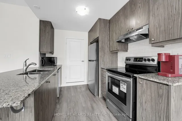 Additional image 11 of 250 Lagerfeld Dr Unit 11