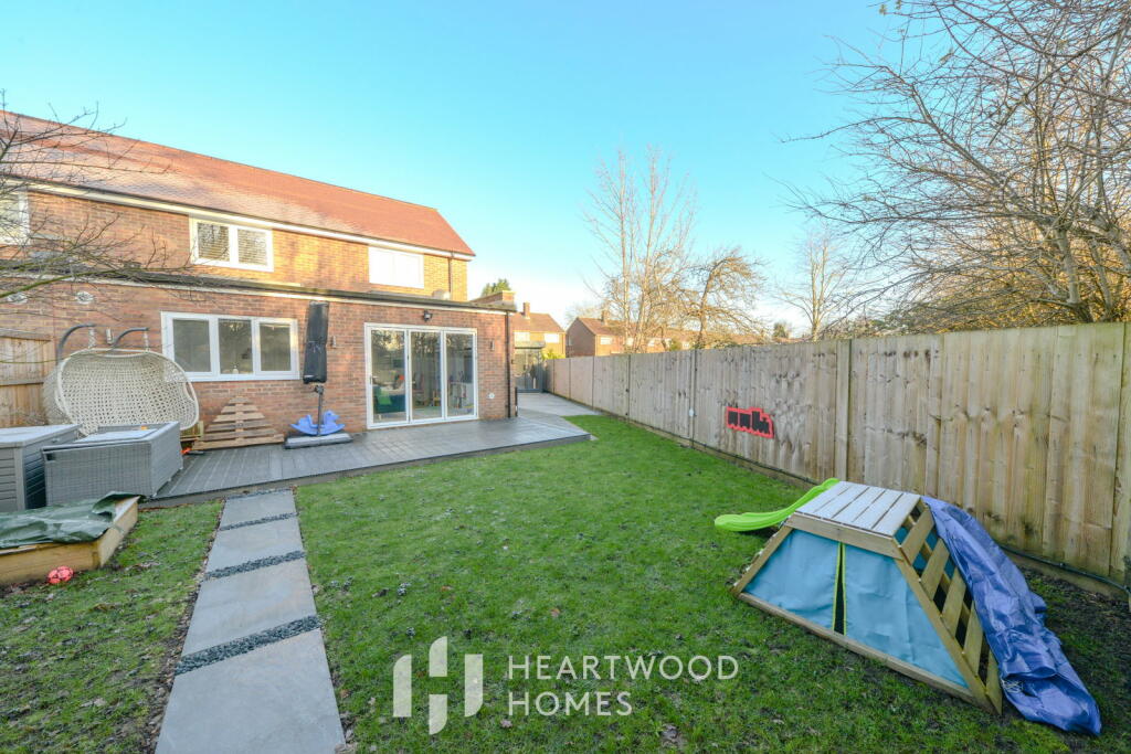 Additional image 21 of Summerfield Close, London Colney, St Albans AL2 1PT