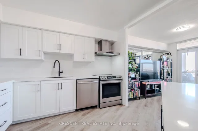 Additional image 7 of 551 The West Mall Unit 1522